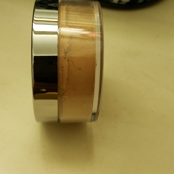 Makeup - Picture 3 of 3